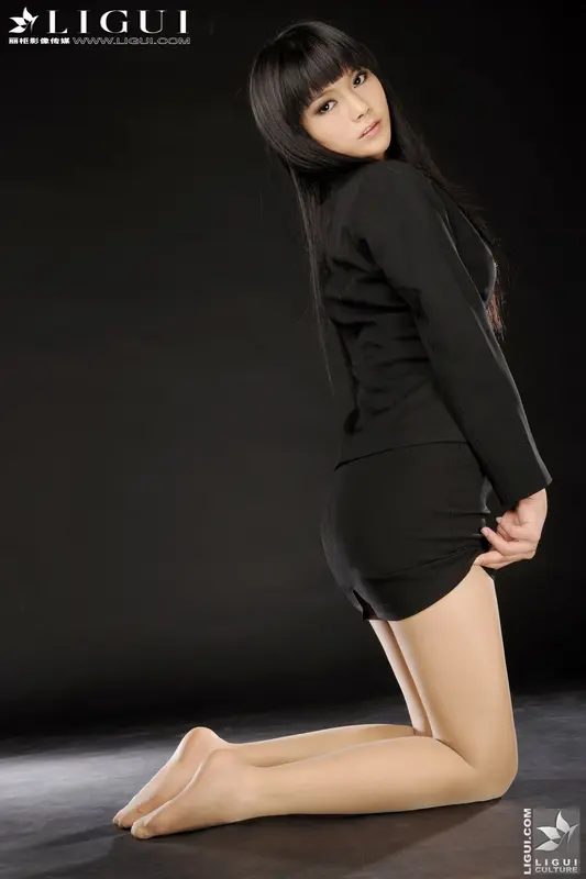 2011.01.14 清馨靓丽的办公室俪人 model 晴晴 36pics - Ligui丽柜